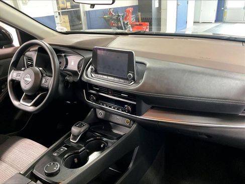 Used 2023 Nissan Rogue SV AWD/4WD image 14
