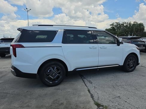 New 2027 Kia Carnival SX FWD image 9