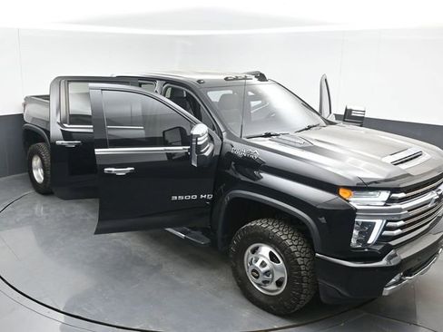 Used 2022 Chevrolet Silverado 3500 High Country w/ Safety Package II AWD/4WD image 48