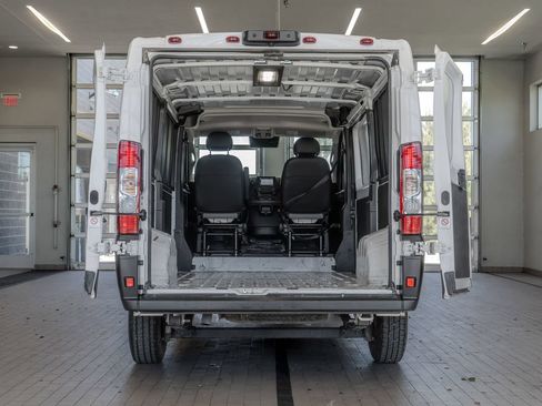 Used 2025 RAM ProMaster 2500 w/ Convenience Group FWD image 16