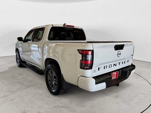 Certified 2025 Nissan Frontier SV w/ SV Convenience Package AWD/4WD image 3