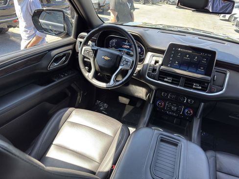 Used 2023 Chevrolet Suburban LT RWD image 32