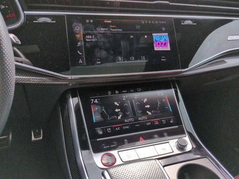 Used 2023 Audi SQ8 Premium Plus w/ Carbon Optic Package AWD/4WD image 30