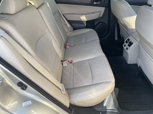 Used 2017 Subaru Outback 3.6R Limited image 11