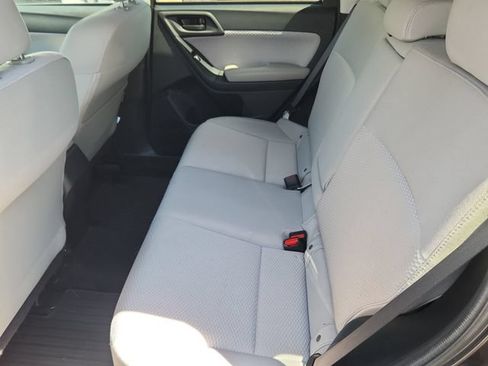 Used 2018 Subaru Forester 2.5i Premium AWD/4WD image 17