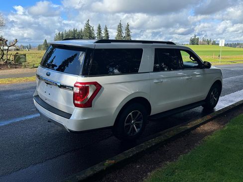 Used 2018 Ford Expedition Max XLT image 5
