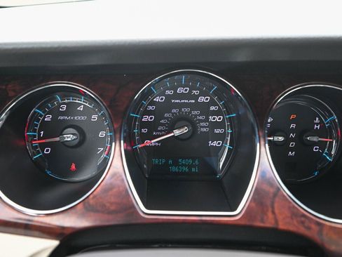 Used 2010 Ford Taurus Limited FWD image 47