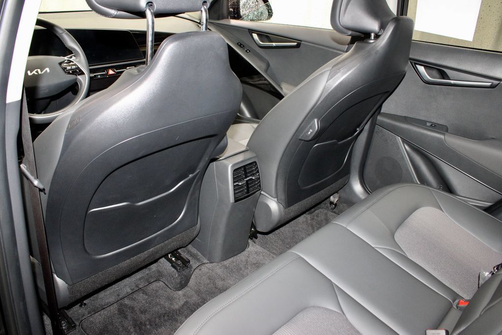 Used 2025 Kia Niro EX Touring FWD image 22