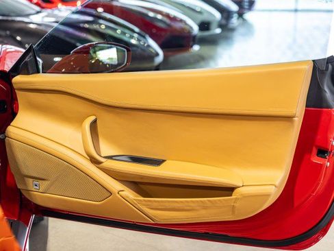 Used 2010 Ferrari 458 Italia Coupe RWD image 35