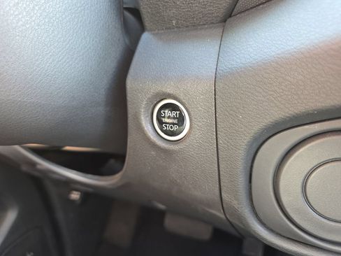 Used 2024 Nissan Frontier SV w/ SV Convenience Package RWD image 23