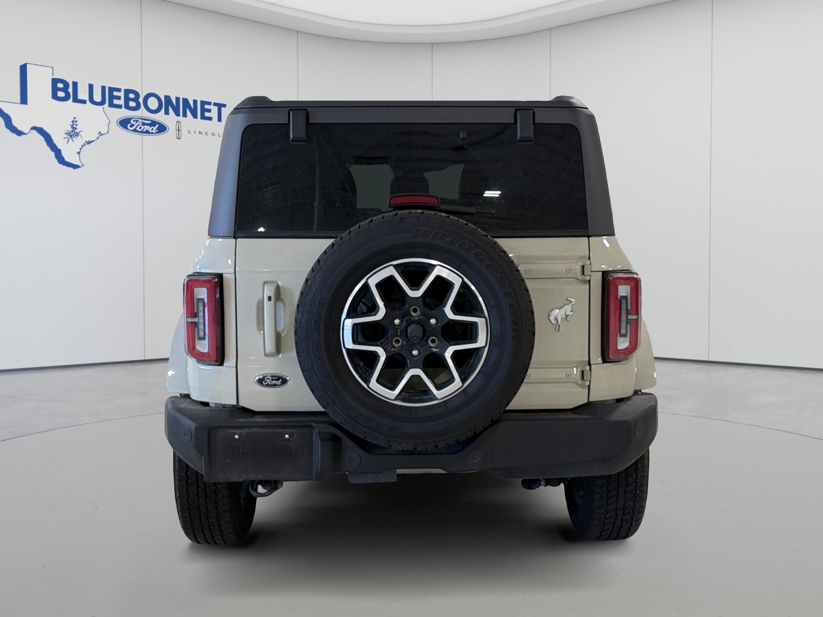 Used 2025 Ford Bronco Outer Banks AWD/4WD image 6
