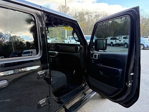 Used 2020 Jeep Gladiator Sport w/ Quick Order Package 24S image 31
