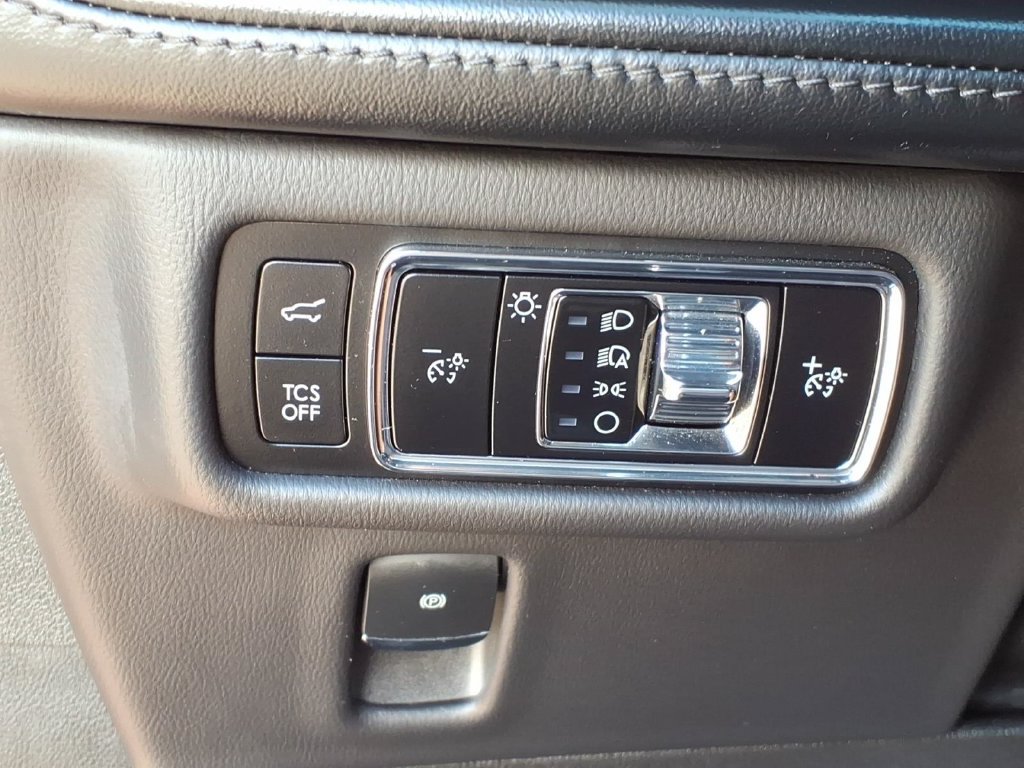 Used 2023 Lincoln Nautilus Reserve w/ Equipment Group 201A AWD/4WD image 21