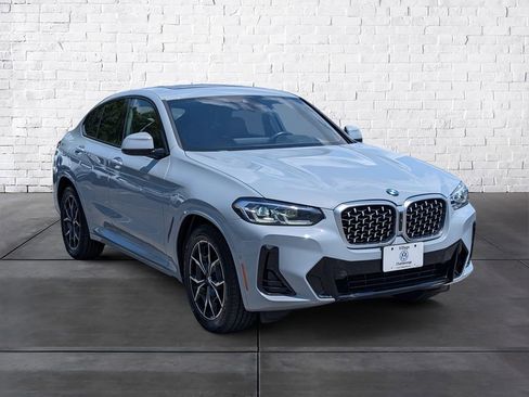 Used 2023 BMW X4 xDrive30i AWD/4WD image 1