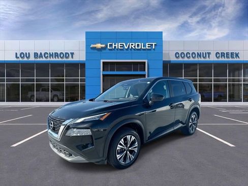 Used 2023 Nissan Rogue SV image 4