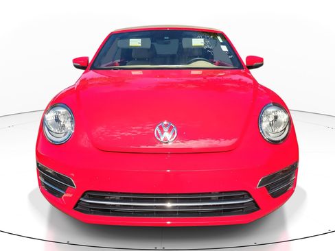 Used 2019 Volkswagen Beetle 2.0T SE image 2