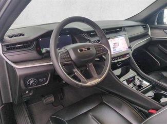 New 2026 Jeep Grand Cherokee Limited w/ Limited Altitude Package AWD/4WD video 3