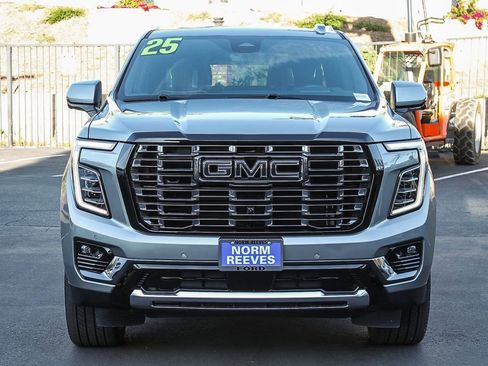 Used 2025 GMC Yukon XL Denali Ultimate w/ LPO, Floor Liner Package AWD/4WD image 2