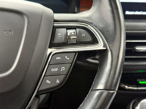 Used 2022 Lincoln Nautilus Reserve image 37