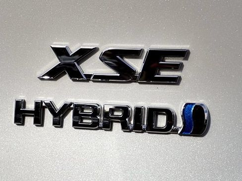 Used 2024 Toyota RAV4 XSE w/ Weather Package AWD/4WD image 11