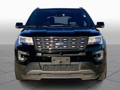 Used 2017 Ford Explorer Limited w/ Equipment Group 301A image 3