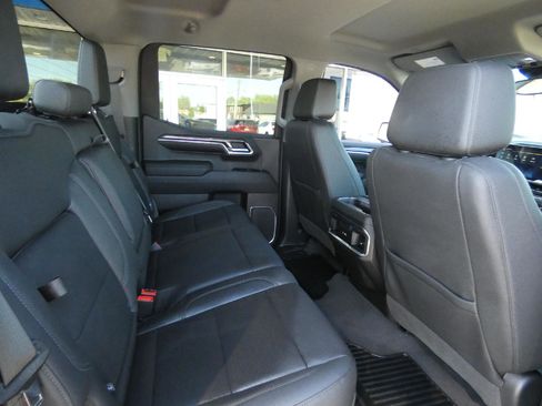 Used 2023 Chevrolet Silverado 1500 LTZ w/ Z71 Off-Road Package AWD/4WD image 16