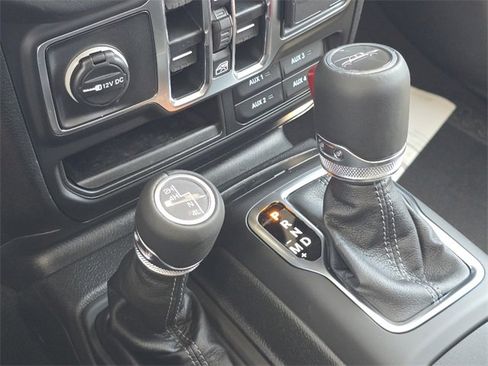 New 2025 Jeep Gladiator Sport image 12