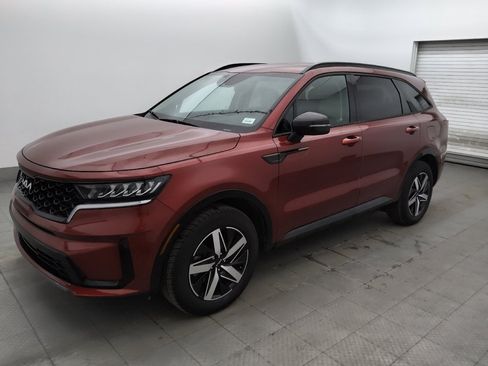 Used 2023 Kia Sorento S FWD image 2