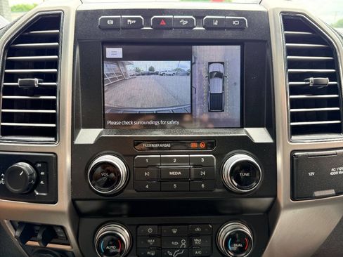 Used 2020 Ford F250 Platinum w/ FX4 Off-Road Package AWD/4WD image 26