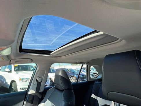 Used 2020 Toyota RAV4 XLE Premium image 16