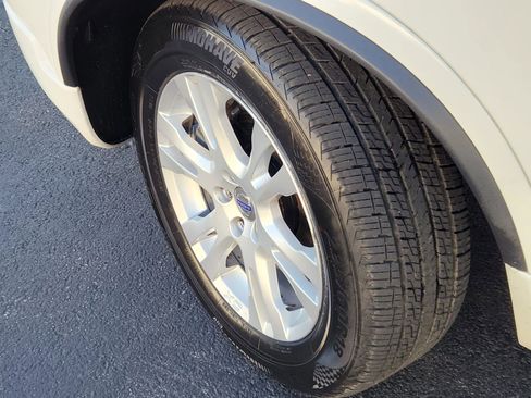 Used 2013 Volvo XC90 3.2 image 6