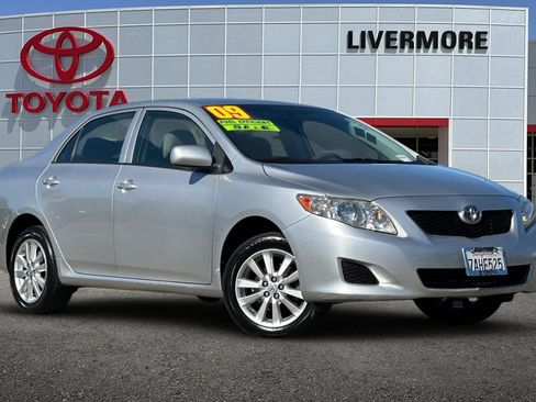 Used 2009 Toyota Corolla LE FWD image 2