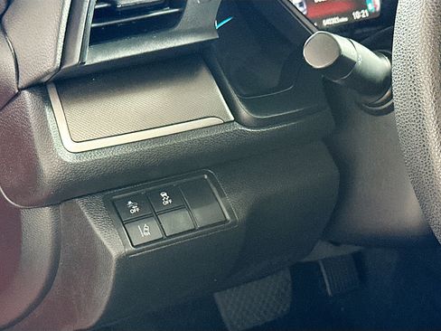 Used 2019 Honda Civic LX image 10
