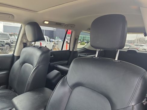 Used 2021 Nissan Armada SL w/ Captain's Chairs Package image 9