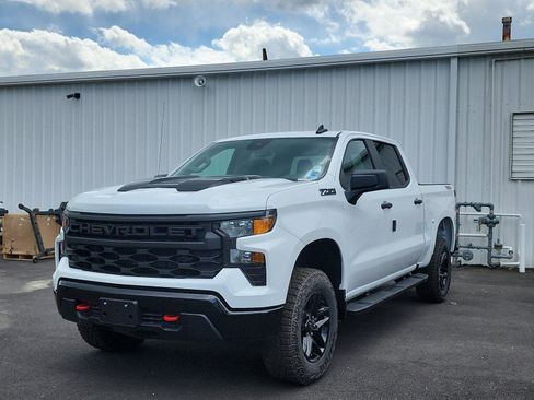 New 2026 Chevrolet Silverado 1500 Custom Trail Boss w/ LPO, Dark Essentials Package AWD/4WD image 1