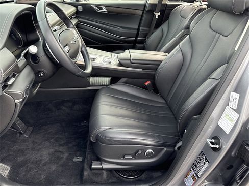 Used 2024 Genesis GV80 2.5T image 13