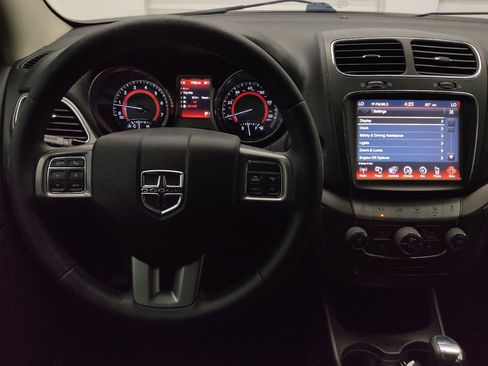 Used 2014 Dodge Journey Crossroad w/ Flexible Seating Group FWD image 22