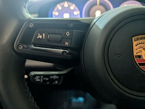 Used 2025 Porsche Macan Electric image 34