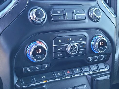 Used 2022 GMC Sierra 2500 AT4 w/ AT4 Preferred Package image 23