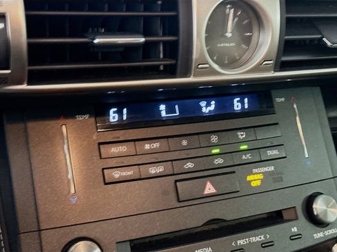 Used 2015 Lexus IS 350 AWD image 24