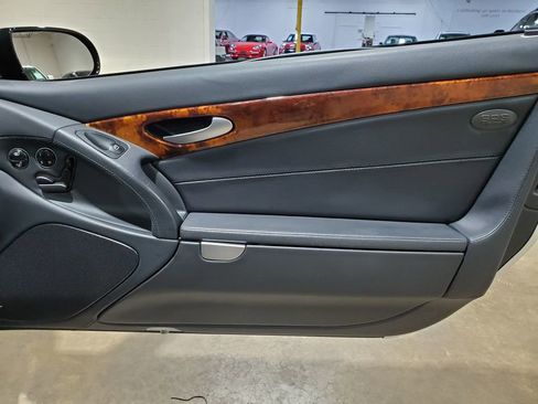 Used 2008 Mercedes-Benz SL 550 image 16