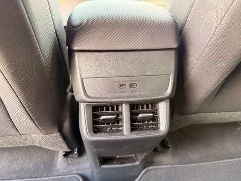 Used 2026 Chevrolet Equinox LT FWD image 26