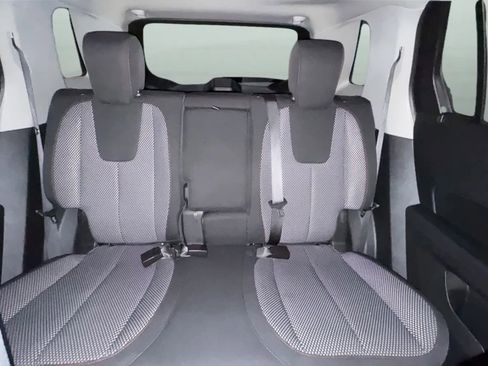 Used 2017 GMC Terrain SLE FWD image 18