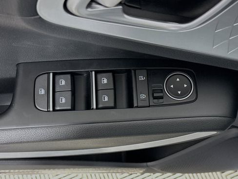 New 2025 Kia Soul LX image 18