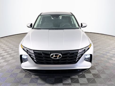 Used 2022 Hyundai Tucson SE FWD image 2