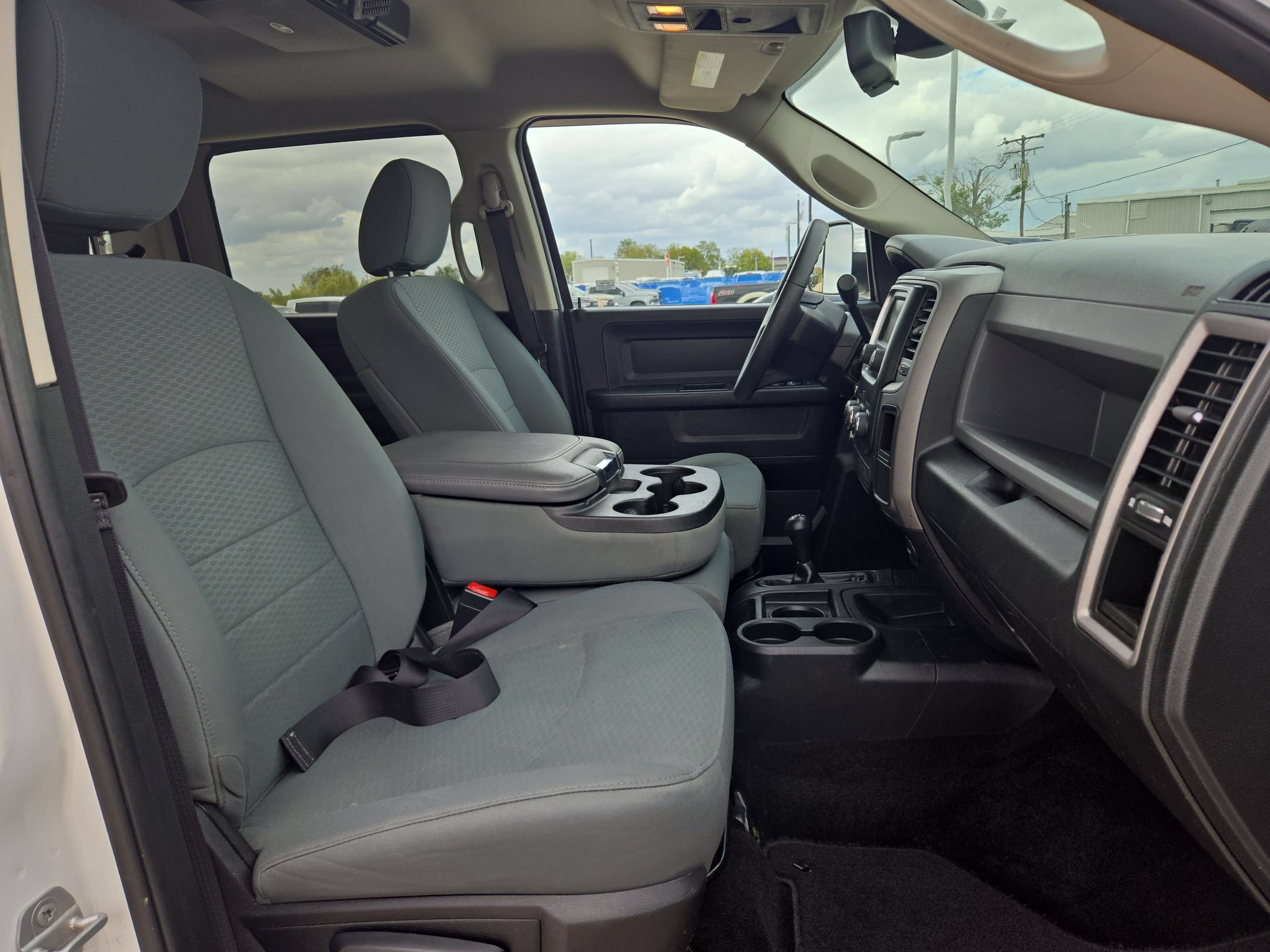 Used 2016 RAM 3500 Tradesman w/ Chrome Appearance Group AWD/4WD image 26