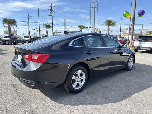 Certified 2022 Chevrolet Malibu LS image 5