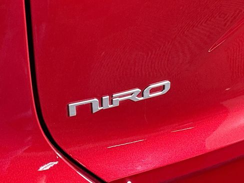 Used 2023 Kia Niro Wind w/ Wind Preserve Package FWD image 24