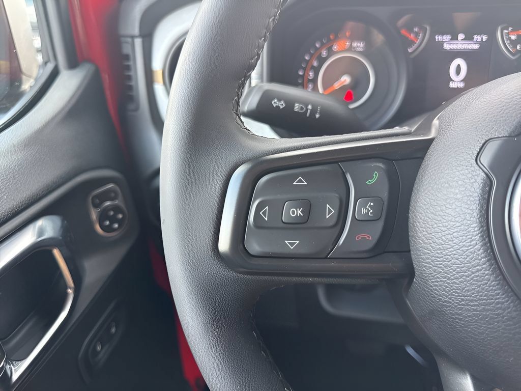 Used 2025 Jeep Wrangler Unlimited Sport AWD/4WD image 25