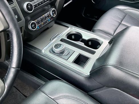 Used 2021 Ford Expedition Max XLT image 5